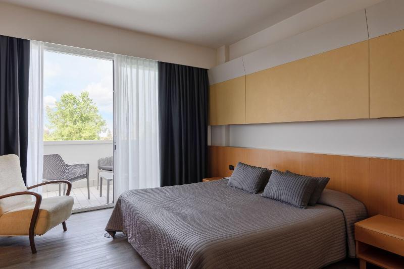 Hotel Giulietta Romeo لاتيزي المظهر الخارجي الصورة