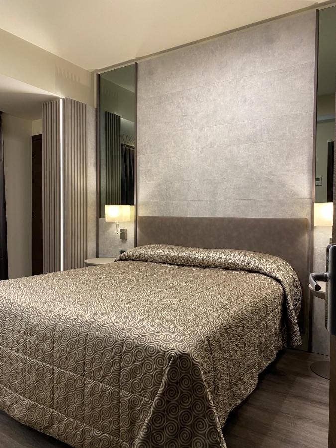 Hotel Giulietta Romeo لاتيزي المظهر الخارجي الصورة
