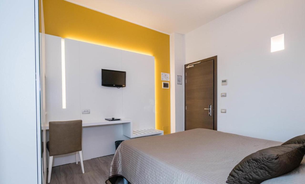 Hotel Giulietta Romeo لاتيزي المظهر الخارجي الصورة
