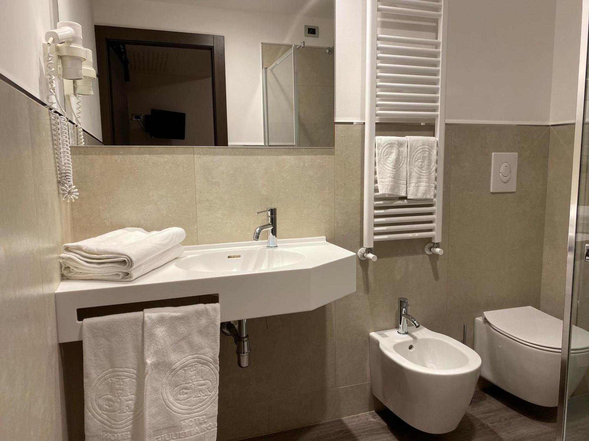 Hotel Giulietta Romeo لاتيزي المظهر الخارجي الصورة