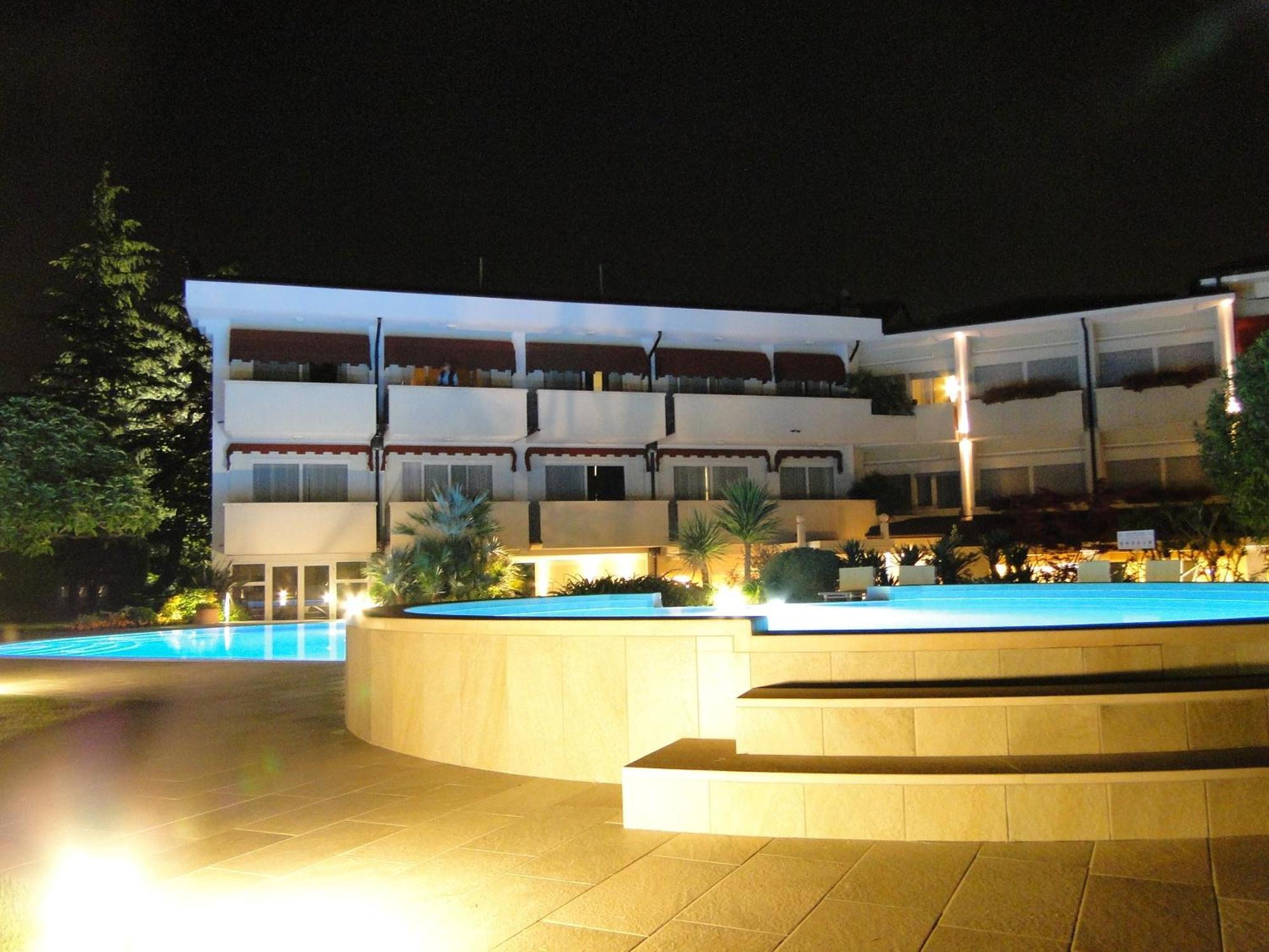 Hotel Giulietta Romeo لاتيزي المظهر الخارجي الصورة