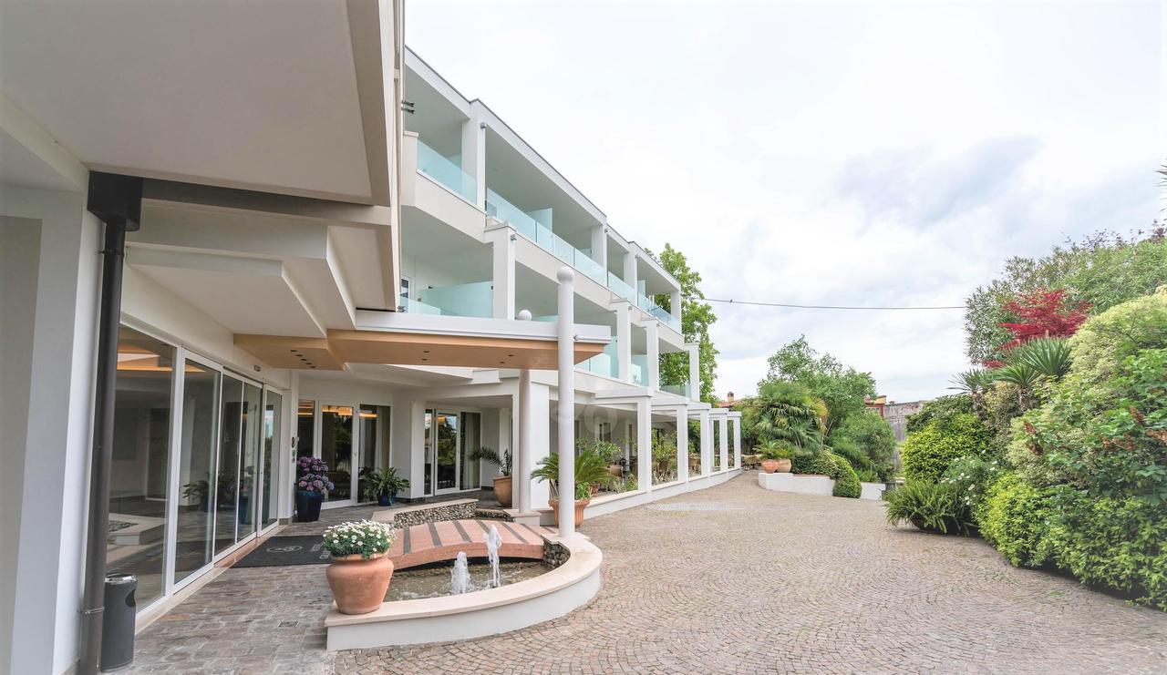 Hotel Giulietta Romeo لاتيزي المظهر الخارجي الصورة