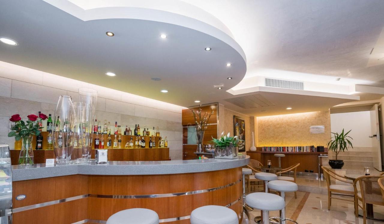 Hotel Giulietta Romeo لاتيزي المظهر الخارجي الصورة